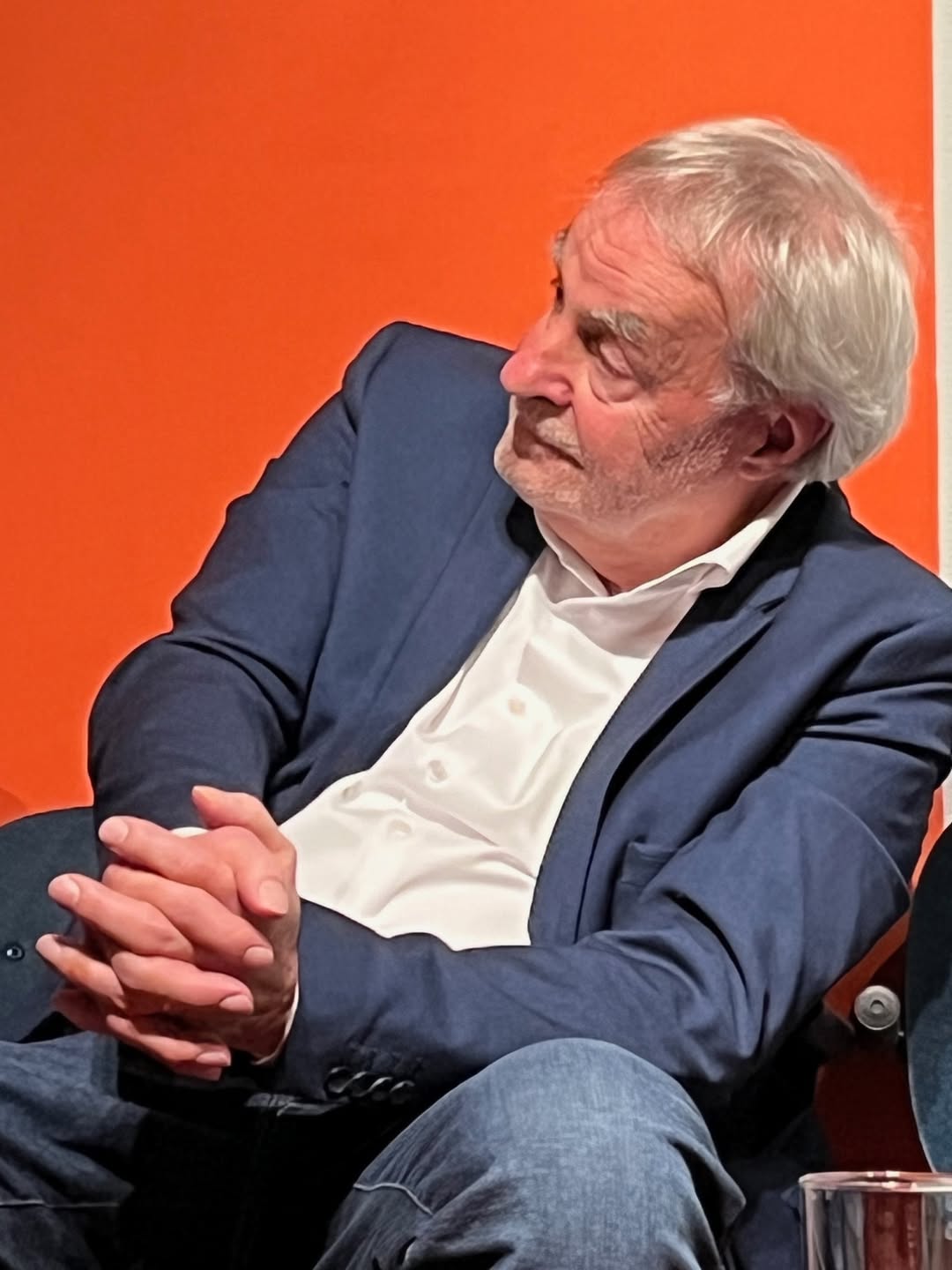 Kan een afbeelding zijn van 1 persoon