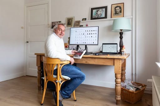 Kan een afbeelding zijn van 1 persoon en studeren