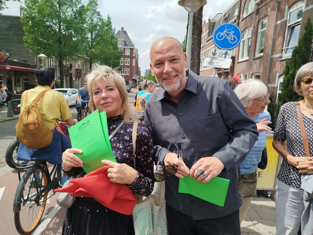 Afbeelding bij ‘Inhuldiging kabouterbrug 41 mei in Amsterdam’ (3 van 3)