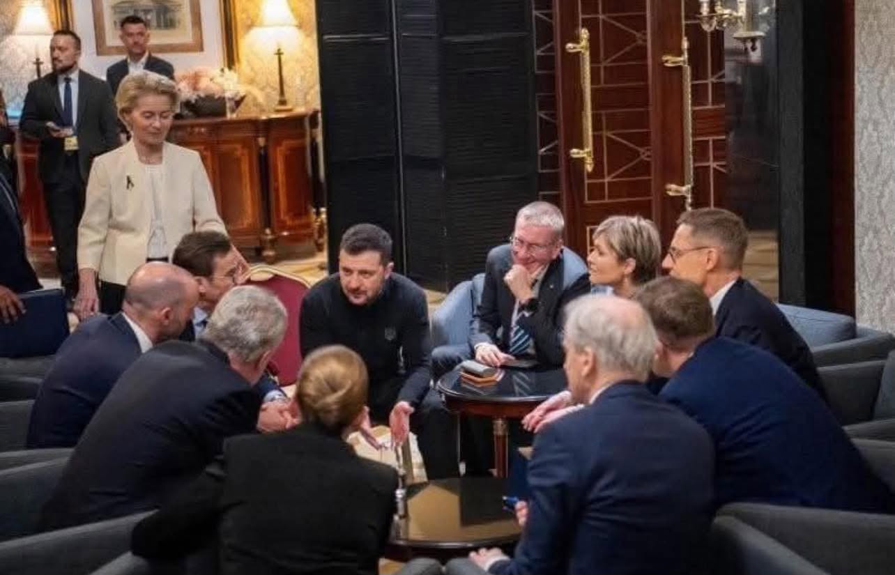 Afbeelding bij ‘Europese edelen bieden koning Donald Smeekschrift aan’ (1 van 2)